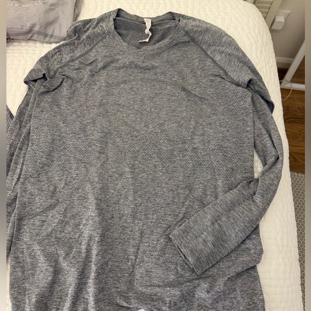 Lululemon Swiftly Tech Long Sleeve